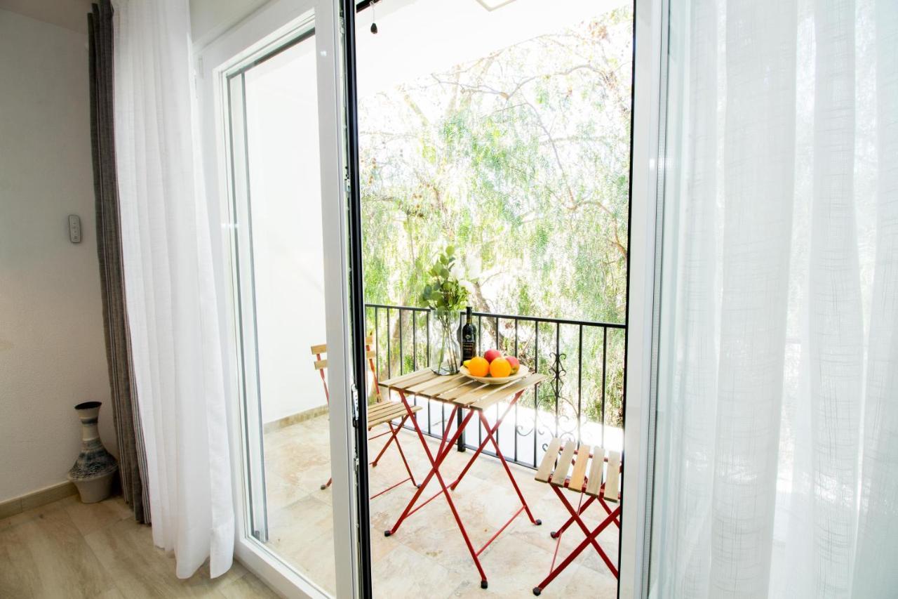 Perfectly Located Beachside Apartment In Elviria Marbella Bagian luar foto